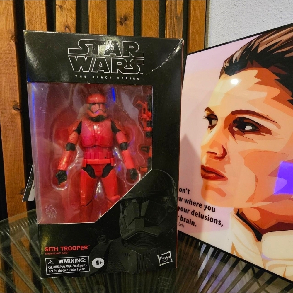 Hasbro Star Wars Black Series Sith Trooper - Red and Black Packaging